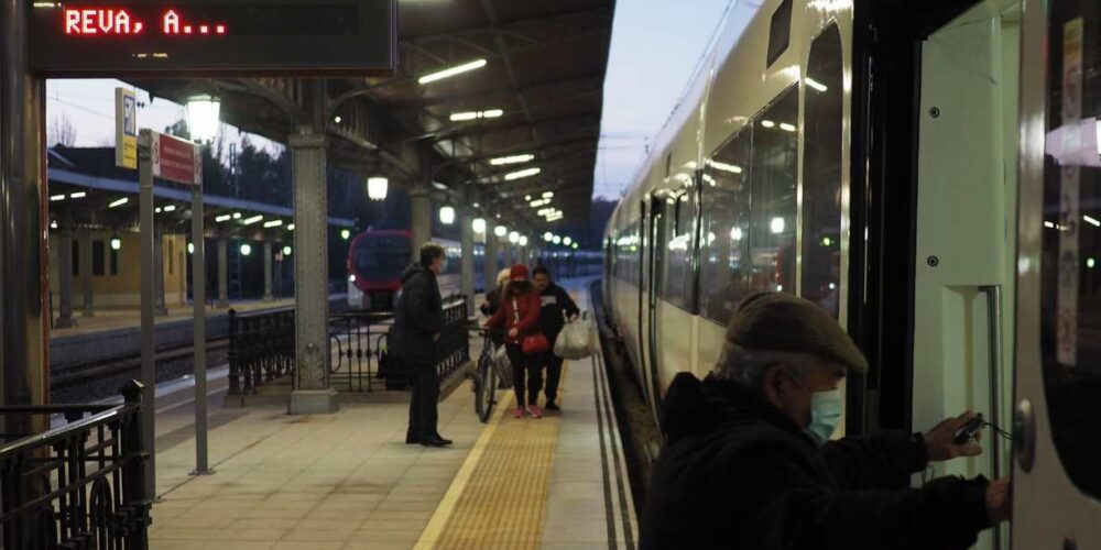 La línea de tren convencional que pasa por Cuenca hoy hará su último viaje. Foto: Jacobo de Pedro Fernández.