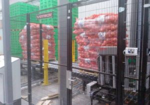 Agrocuna distribuye cebollas en Daimiel (Ciudad Real). Foto: Agrocuna.