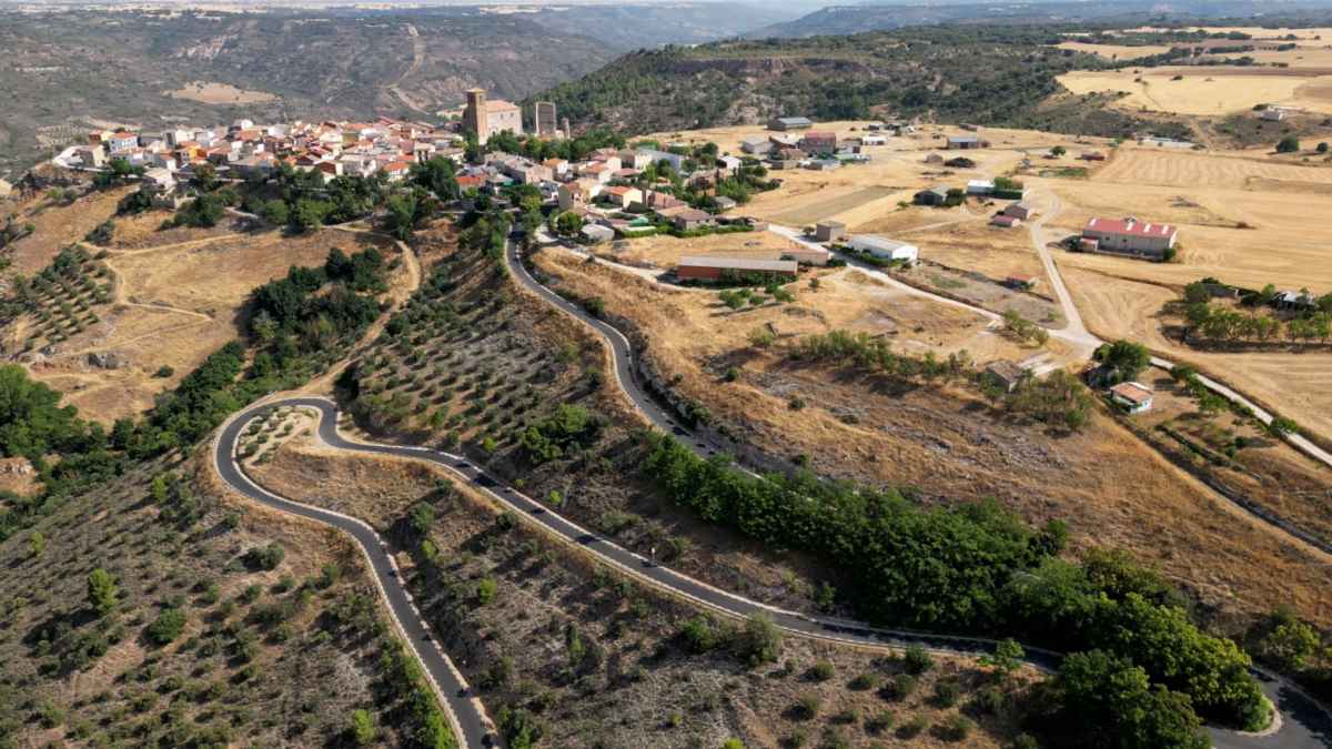 Vista aérea carretera de Valfermoso de Tajuña