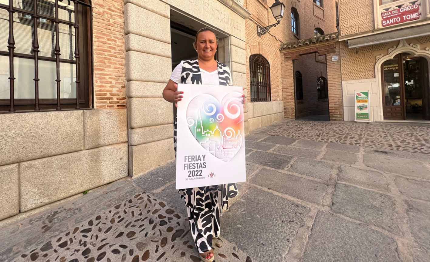 Maite Puig, con el cartel de las Fiestas de Toledo.