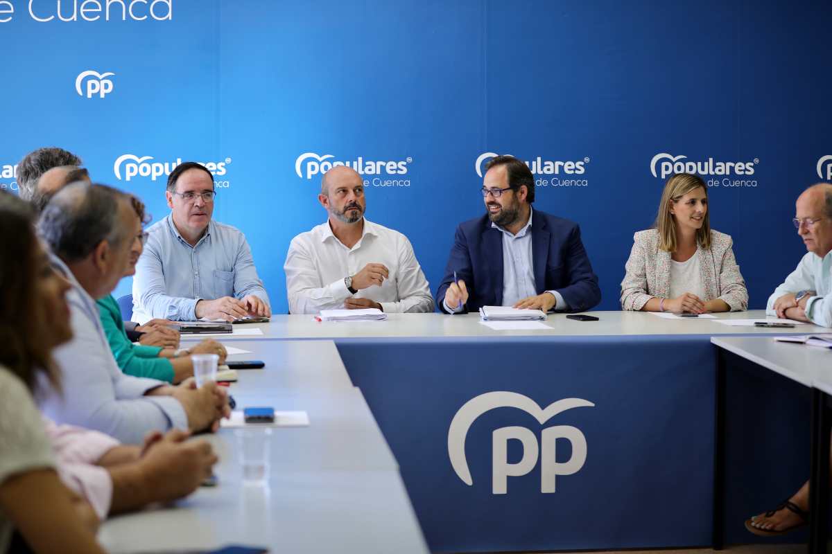 Núñez se ha reunido en Cuenca con los diputados y senadores castellanomanchegos del PP.