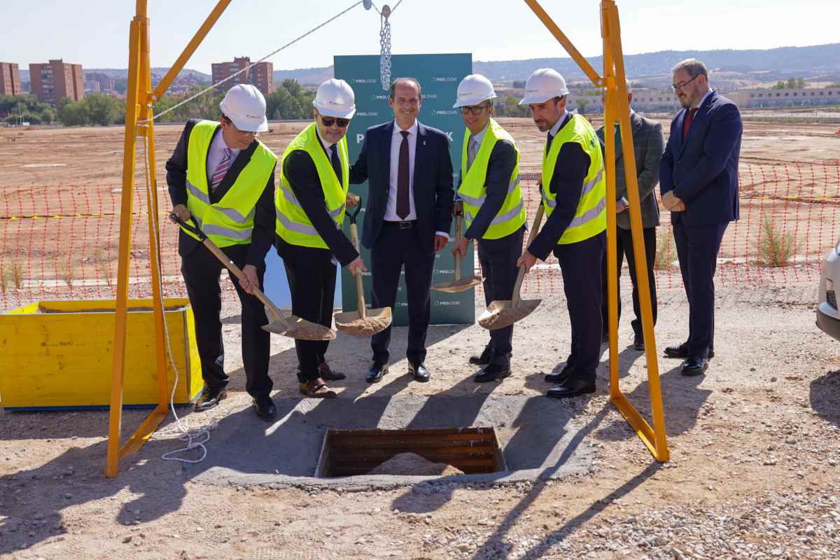 Colocación de la primera piedra de Prologis. Polígono El Ruiseñor (Guadalajara).