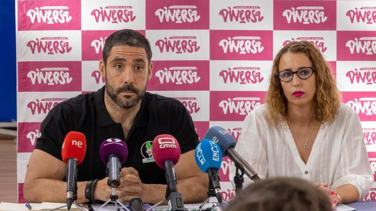 Jaime Nava actor, exjugador de rugby y divulgador de Coloso con pies de barro junto a Sara Simón