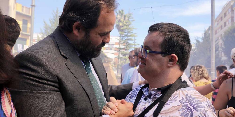 Paco Núñez visitó las fiestas de Caudete (Albacete).