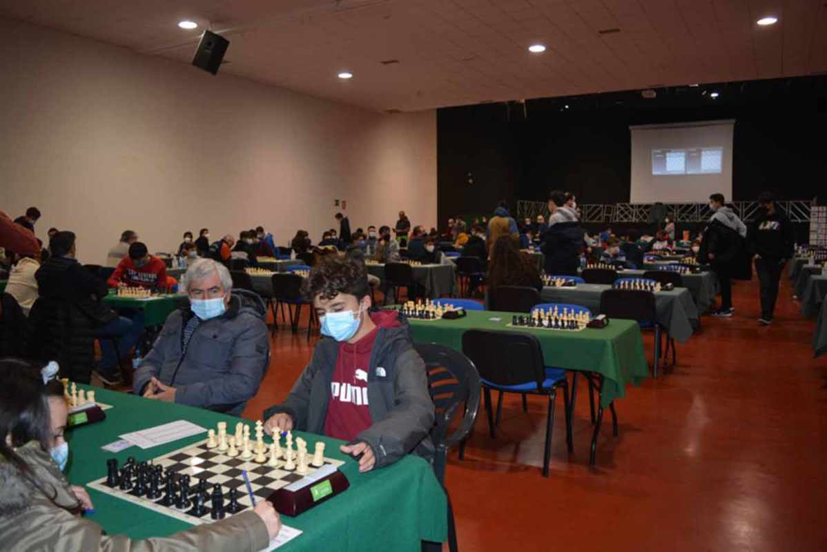 Una de las ediciones del Torneo Internacional de Ajedrez de la Roda, organizado por el Club de Ajedrez Polideportivo de La Roda.