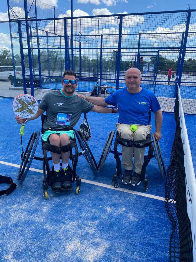 Juan Santiago Ucendo, del club (derecha), quedó octavo en el último Open Nacional de pádel junto a Miguel Martí. Foto: Asmicrip.