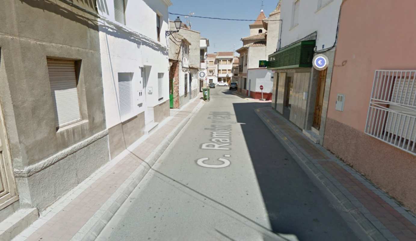 El atraco a la sucursal bancaria se ha producido en la calle Ramón y Cajal.