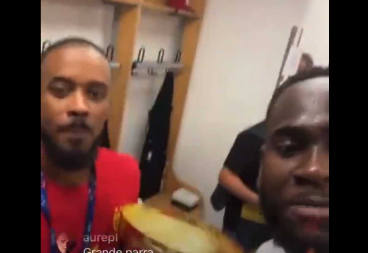 Usman Garuba y Lorenzo Brown celebrando el oro en el Eurobasket.