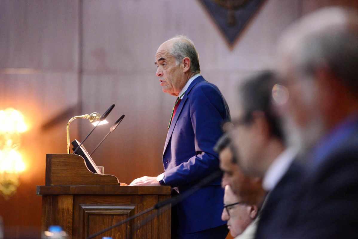 Jesús Carrobles, al frente de la Real Academia de Bellas Artes y Ciencias Históricas de Toledo. Foto: Rebeca Arango.