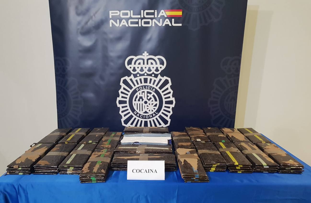 Cocaína incautada por la Policía Nacional en un vehículo que circulaba por Albacete.