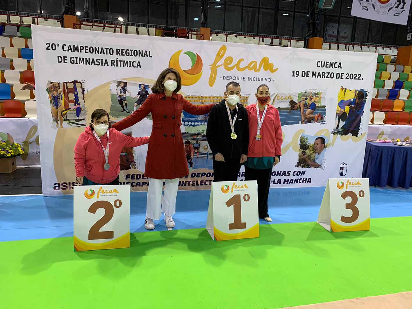 Todos los deportistas del Fuente Agria se colgaron medallas en el Regional de gimnasia rítmica. Foto: CD Fuente Agria.