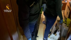 En la foto, una gran machete usado por los Dominican Don´t PLay en una anterior operación contra ellos.