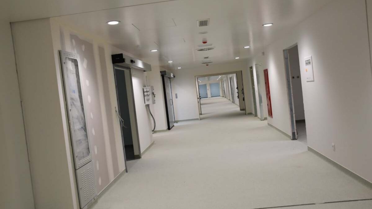 nuevo-hospital-cuenca-pasillo