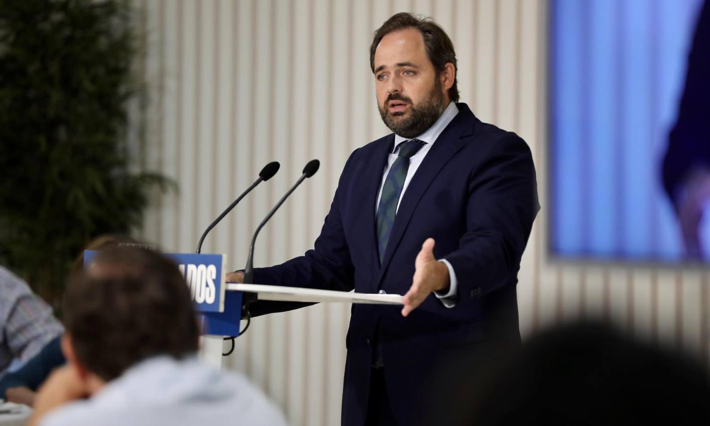 El presidente del PP, Paco Núñez, durante un desayuno informativo en Albacete. Imagen de Europa Press.