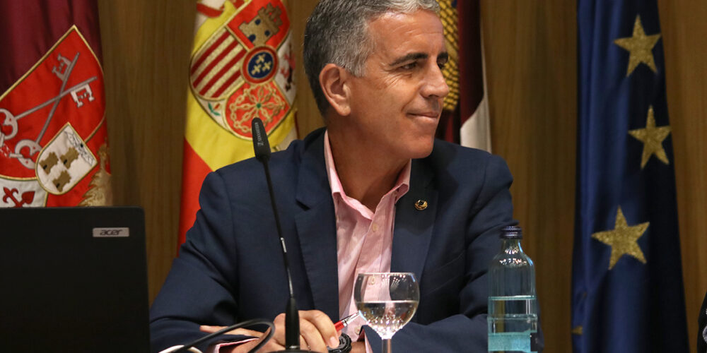 Jesús Ruiz, presidente de Fecam, fue uno de los ponentes de la Jornada sobre deporte adaptado en Albacete. Foto: Sara M. Trevejo.