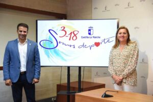 En la imagen, Carlos Yuste y Rosana Rodríguez.