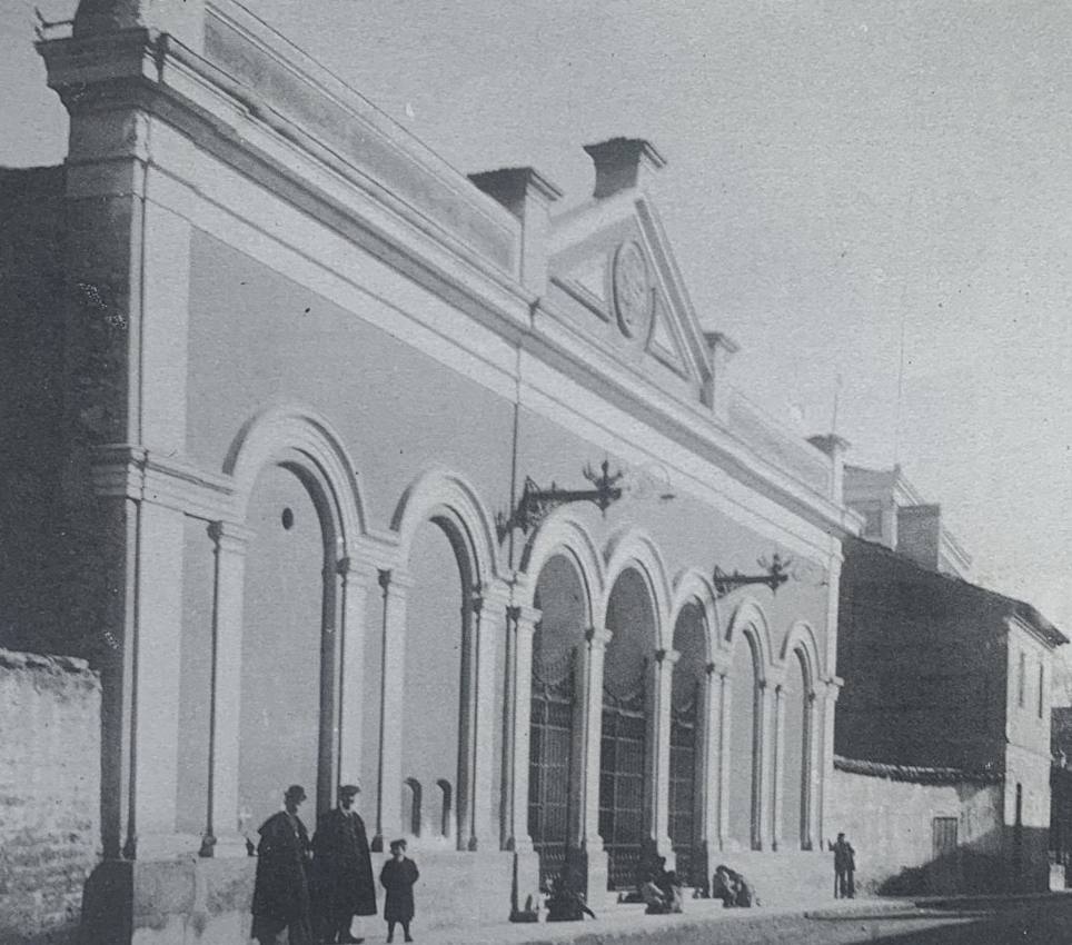 Fachada del Teatro Circo de Albacete de 1887 a 1925. 