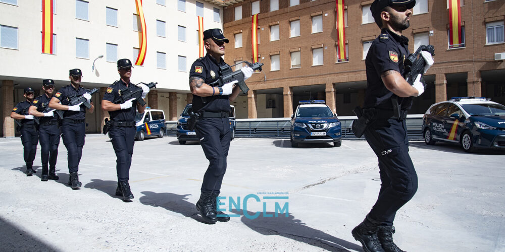 Imagen de archivo de agentes de la Policía Nacional en Toledo. Foto: Rebeca Arango.