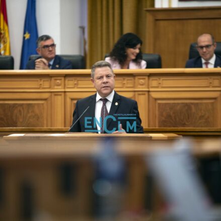 El presidente de Castilla-La Mancha, Emiliano García-Page, durante el Debate sobre el Estado de la Región 2022. Foto: Rebeca Arango.