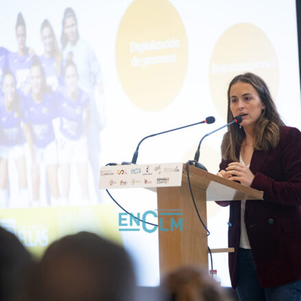 Ana Rodríguez, presidenta del Futbolellas, cree que los clubes deben tomar la iniciativa.
