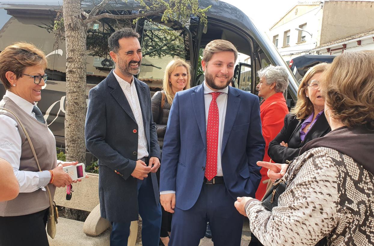 Nacho Hernando presenta la ampliación de línea de autobuses provincias