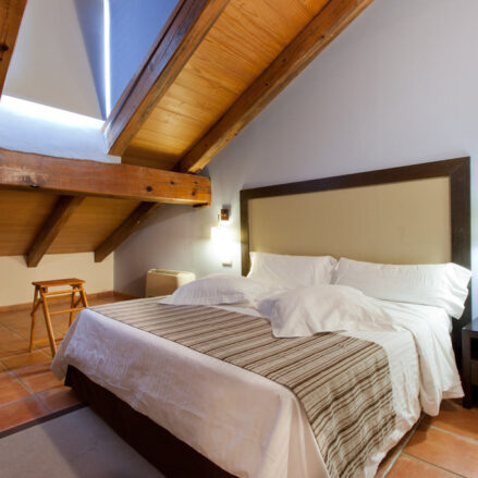 Una de las habitaciones del Hotel Convento del Giraldo.