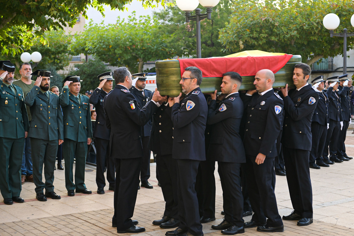 El agente recibió la Medalla de Oro al Mérito Policial de CLM. Foto: EFE/Jesús Monroy.