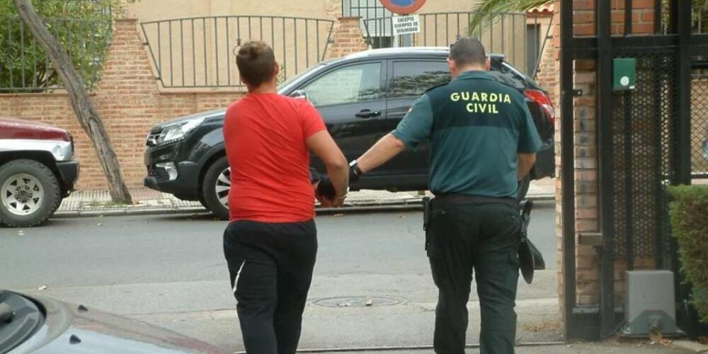 Uno de los detenidos en una operación antidroga de la Guardia Civil de Puertollano.