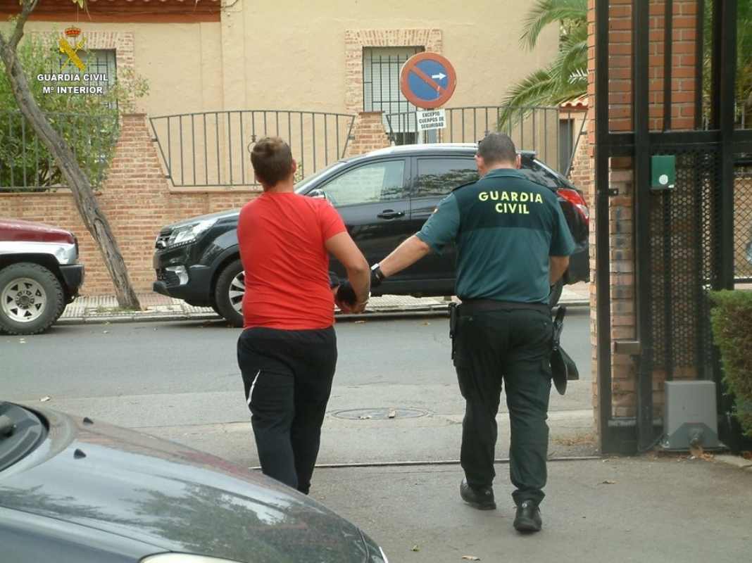 Uno de los detenidos en una operación antidroga de la Guardia Civil de Puertollano.