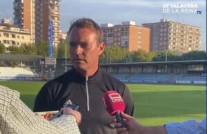 Rubén Gala, entrevistado en la previa del Talavera-Mérida. Foto: CF Talavera.
