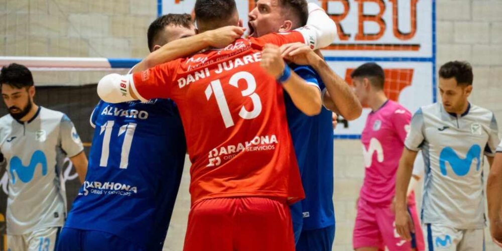 Manu Diz, celebrando un gol. Foto: Quesos el Hidalgo Manzanares. Foto: Manzanares FS.