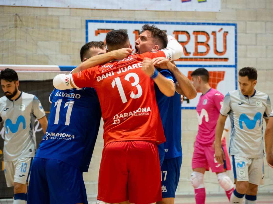 Manu Diz, celebrando un gol. Foto: Quesos el Hidalgo Manzanares. Foto: Manzanares FS.