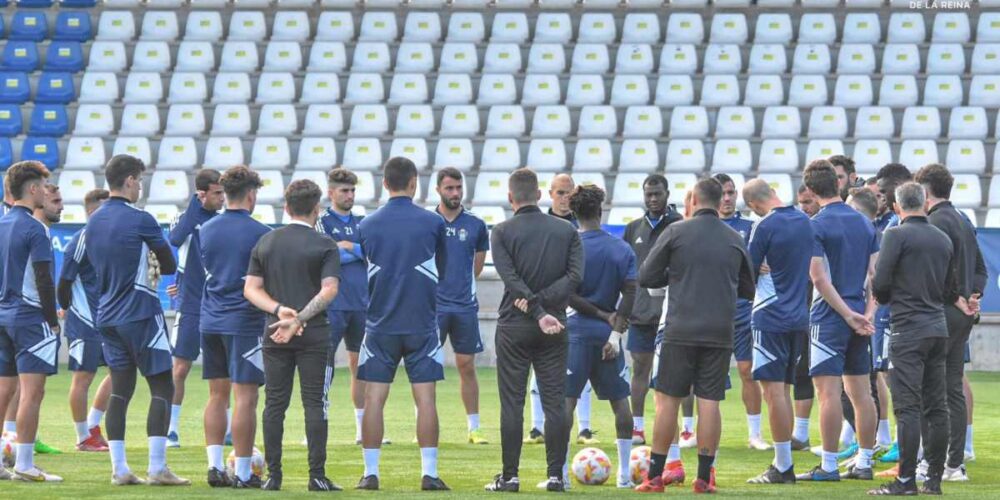 Pedro Díaz ya ha dirigido a la plantilla del Talavera. Foto: CF Talavera.