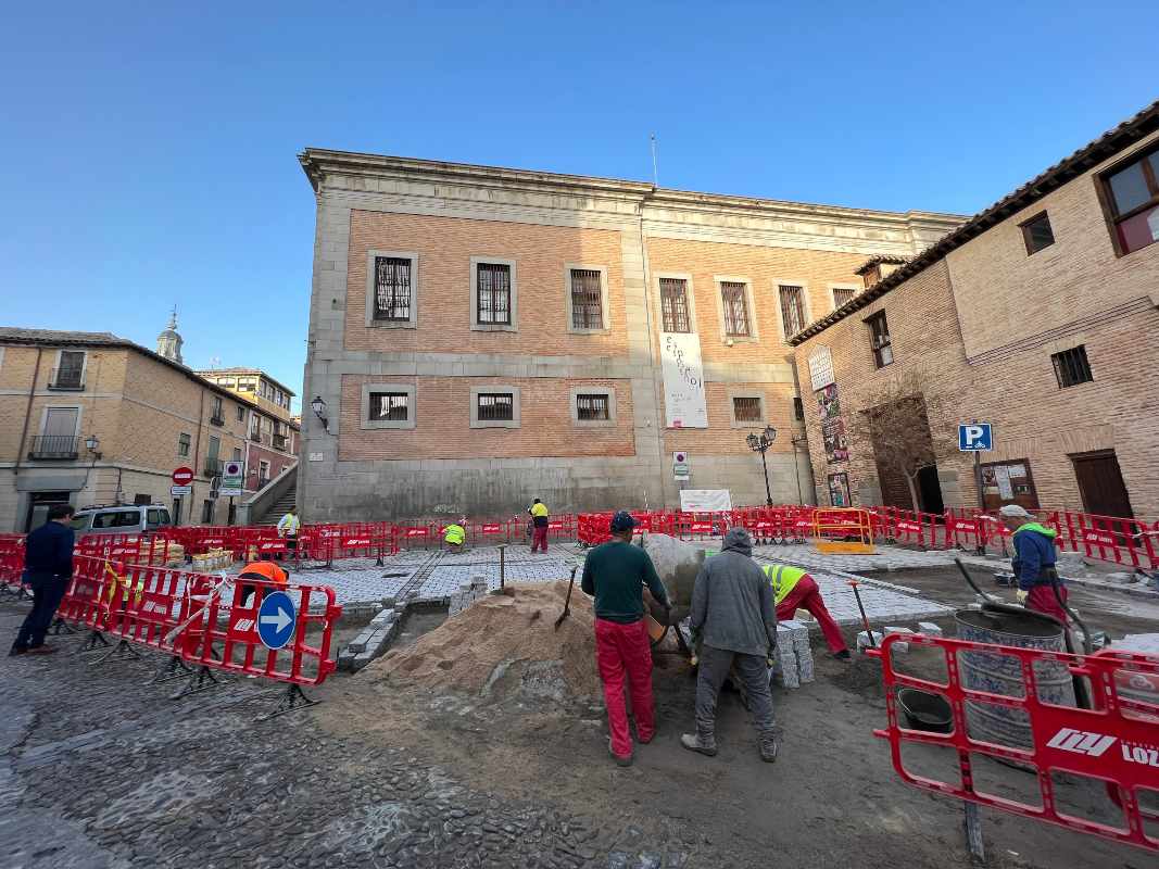 Cortes de tráfico por las obras en la Plaza de San Vicente.