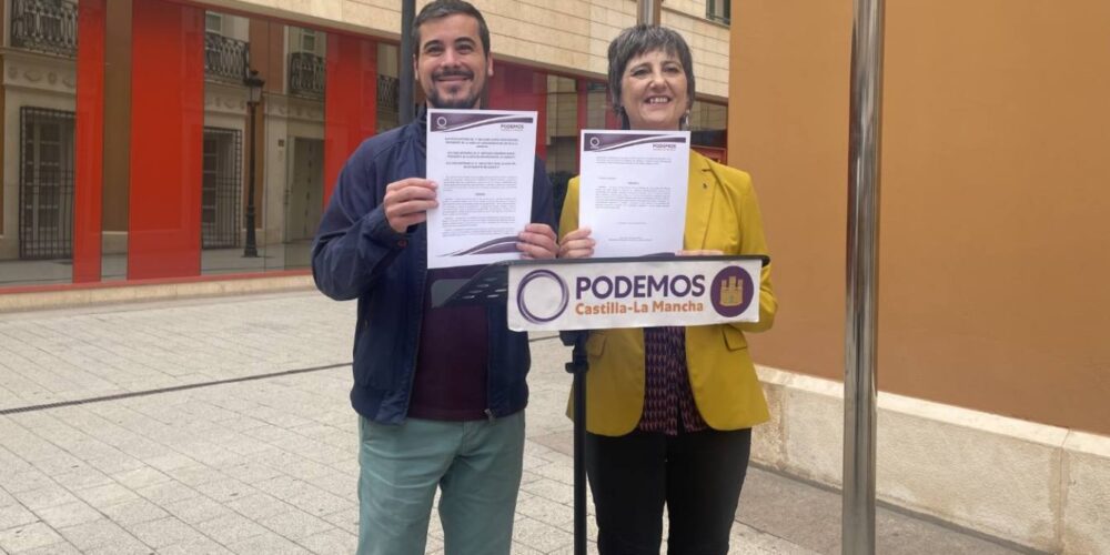 José Luis García Gascón y Carmen Fajardo presentan el plan para el alojamiento de temporeros en Albacete.
