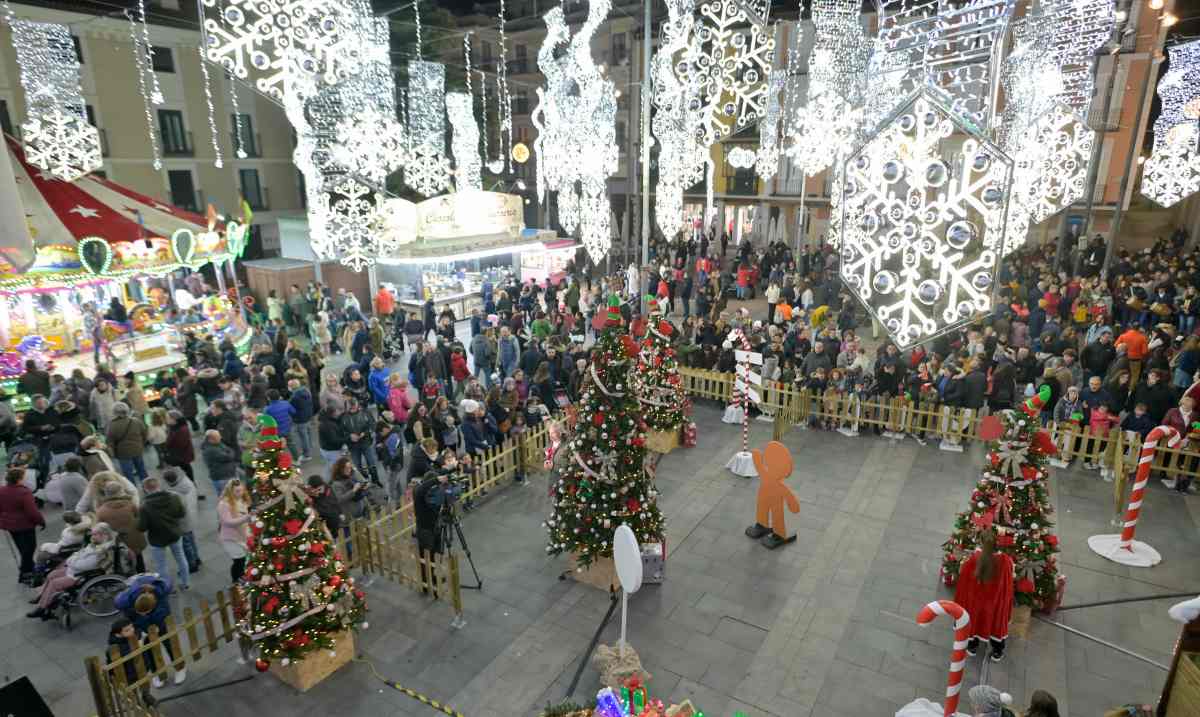 Plaza Mayor de Guadalajara con encendido de Navidadd