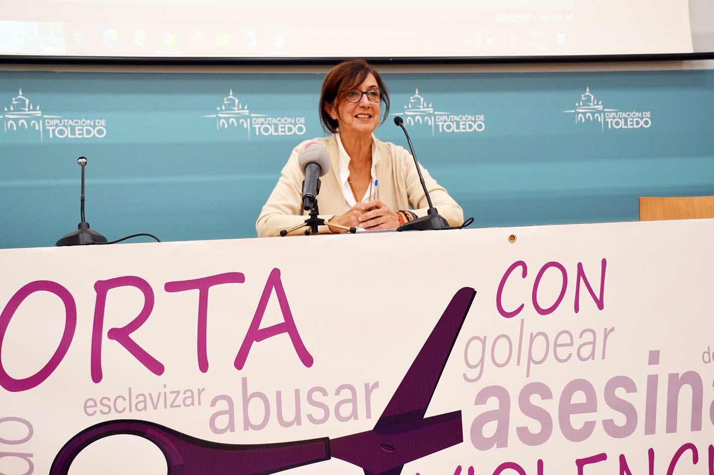 Ana Gómez informa de las ropuestas de la Diputación de Toledo para el 25N