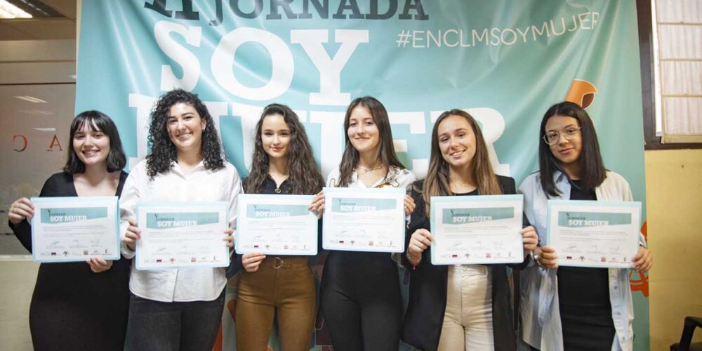 Las estudiantes de Enfermería de la UCLM que han realizado el trabajo becado por ENCLM.