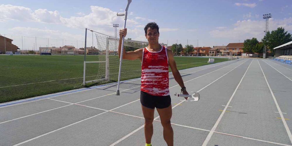 Christian López, cuando rubricó su 64º récord Guinness.