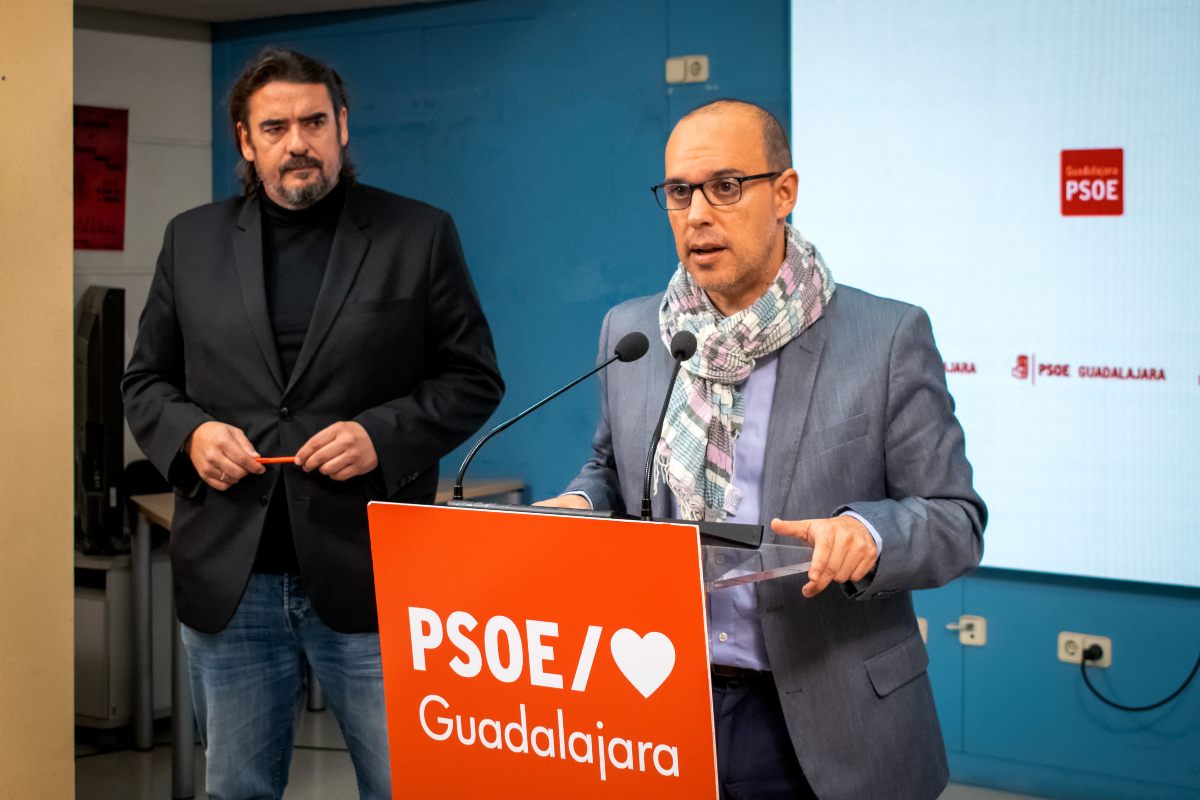 Pablo Bellido, secretario provincial del PSOE en Guadalajara y Rafael Esteban, senador por la provincia de Guadalajara