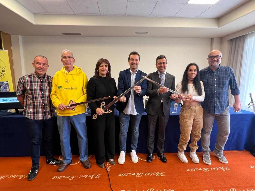 Protagonistas de la presentación del Cross Atlético y Marcha Espada Toledana.