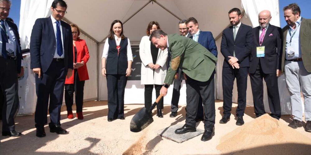 Primera piedra de la planta "Vitale" de Alcázar de San Juan.