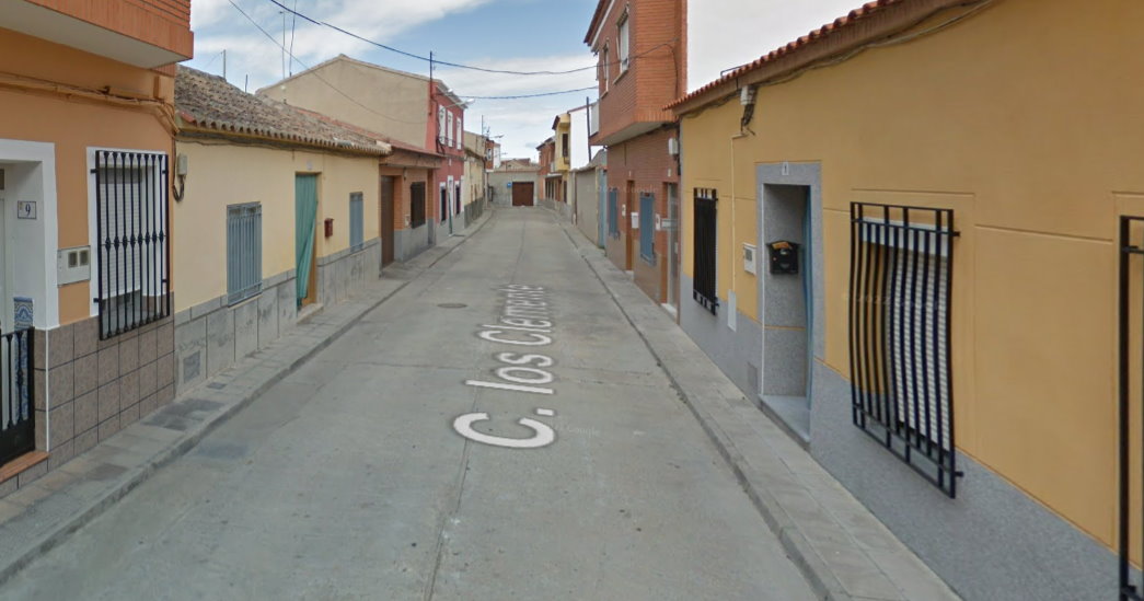 El incendio se ha producido en una vivienda de la calle Clemente, en Mora. Foto: Google Maps,