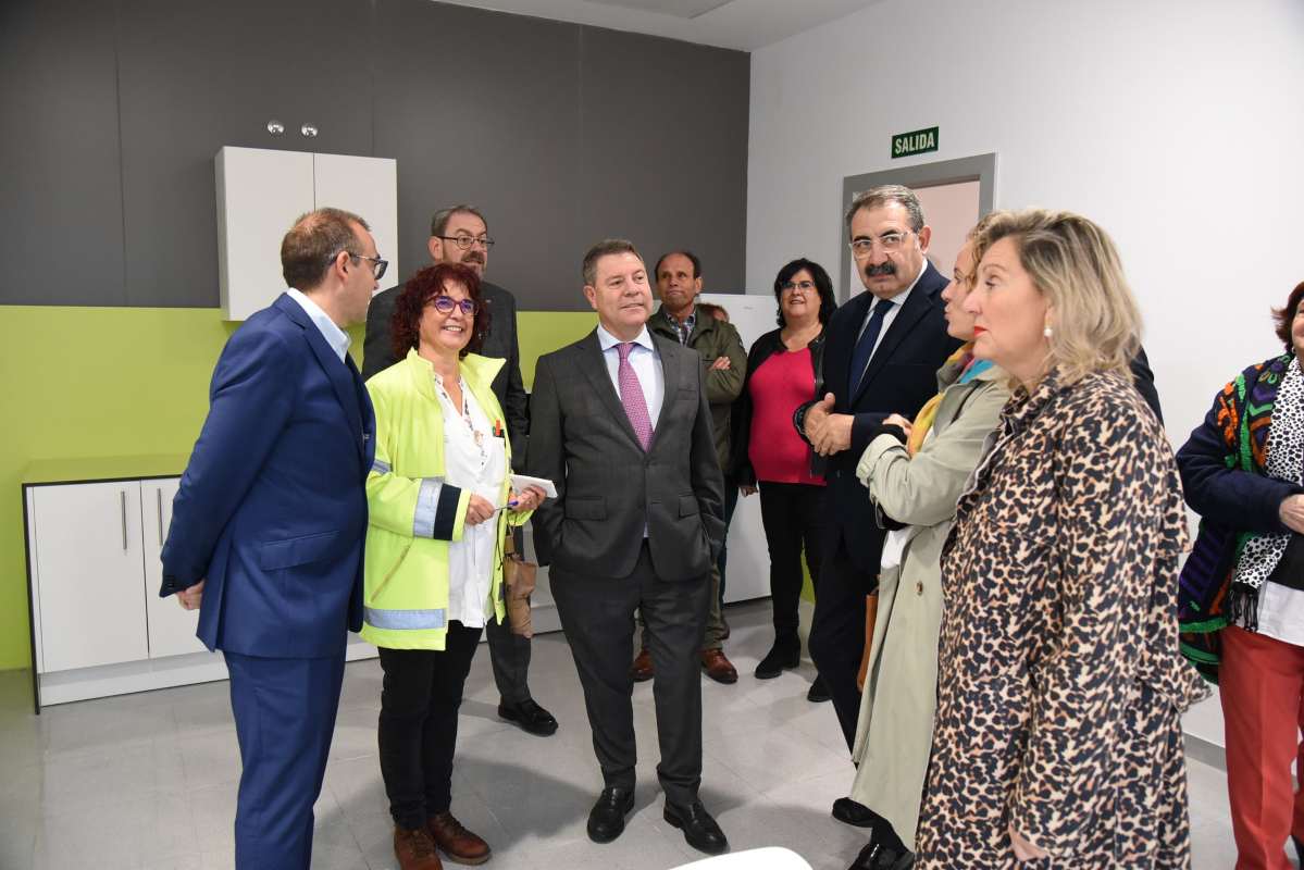 Page, inaugurando el centro de salud de Cifuentes.