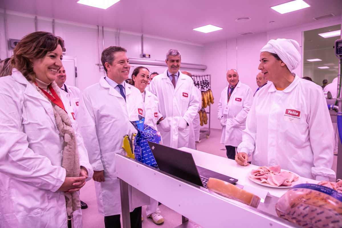 Visita a las instalaciones de Tello.