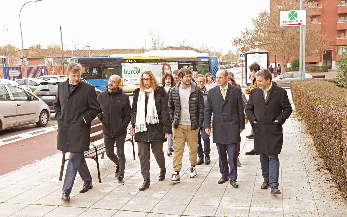 Alberto Rojo, alcalde de Guadalajara, visita el barrio de Manantiales tras la celebración de un Consejo de Gobierno Municipal