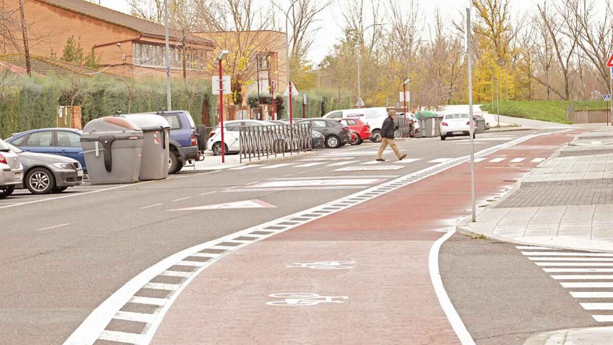 Carril bici en el barrio de Manantiales en Guadalajara