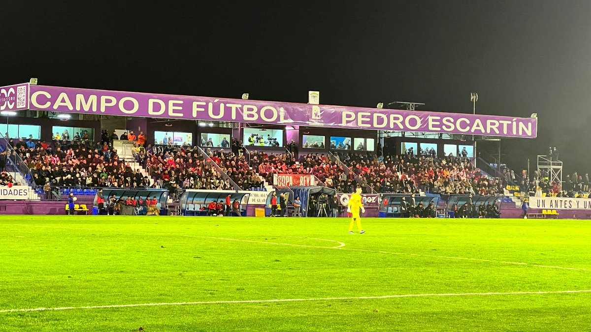 Campo de fútbol Pedro Escartín. Partido de Copa del Rey: CD Guadalajara - Elche CF