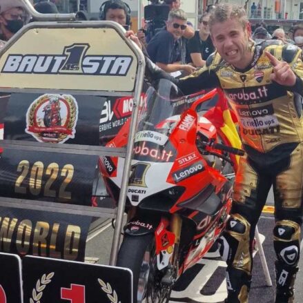 El piloto talaverano de Superbikes Álvaro Bautista se alzó brillantemente con el Mundial.