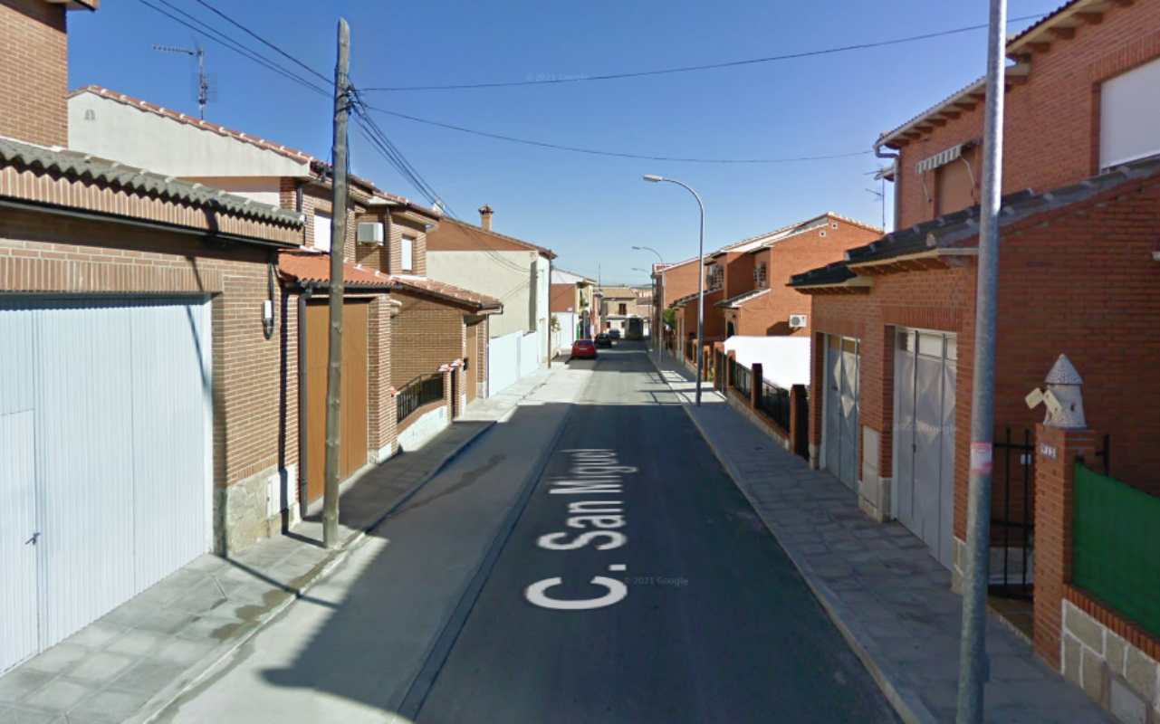 Calle San Miguel, en Novés (Toledo).